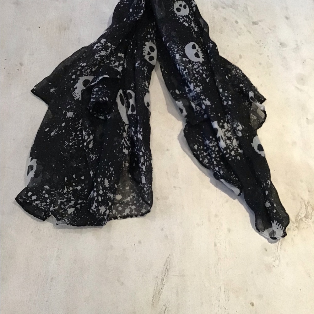 Scarf - Picture 2 of 3